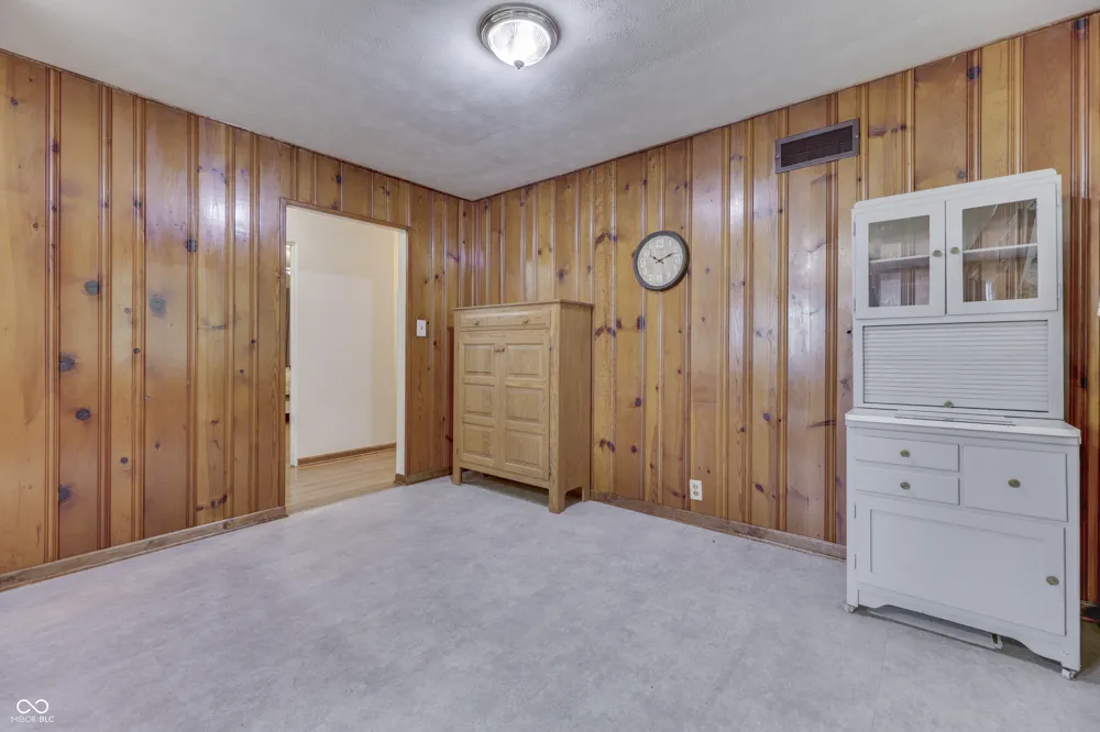 3608 London Road Fairland, IN 46126