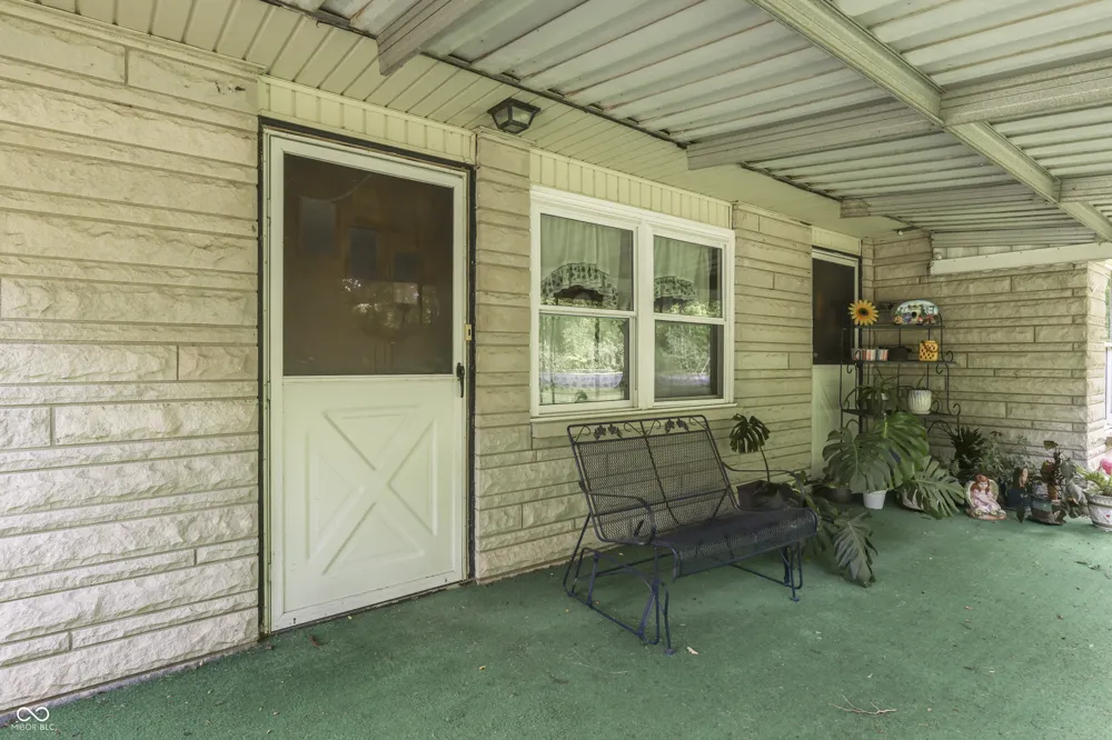 3608 London Road Fairland, IN 46126