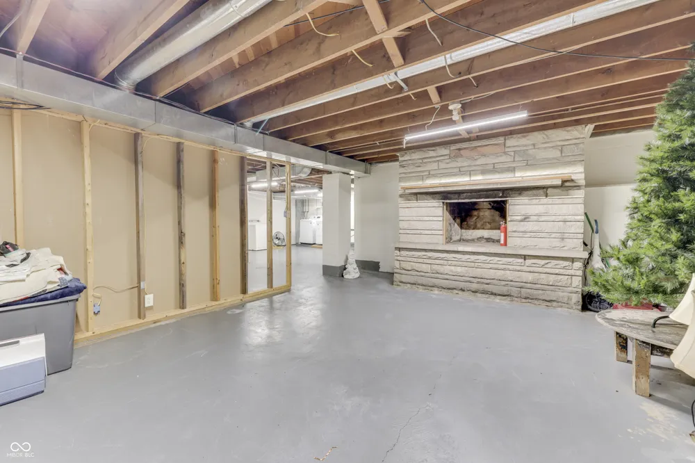 3608 London Road Fairland, IN 46126