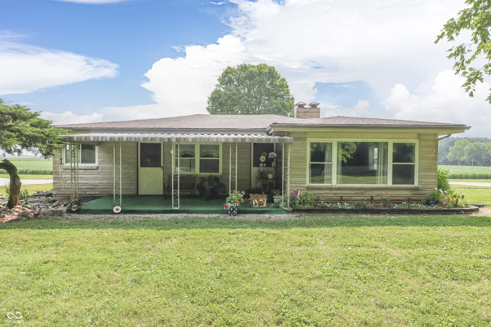 3608 London Road Fairland, IN 46126