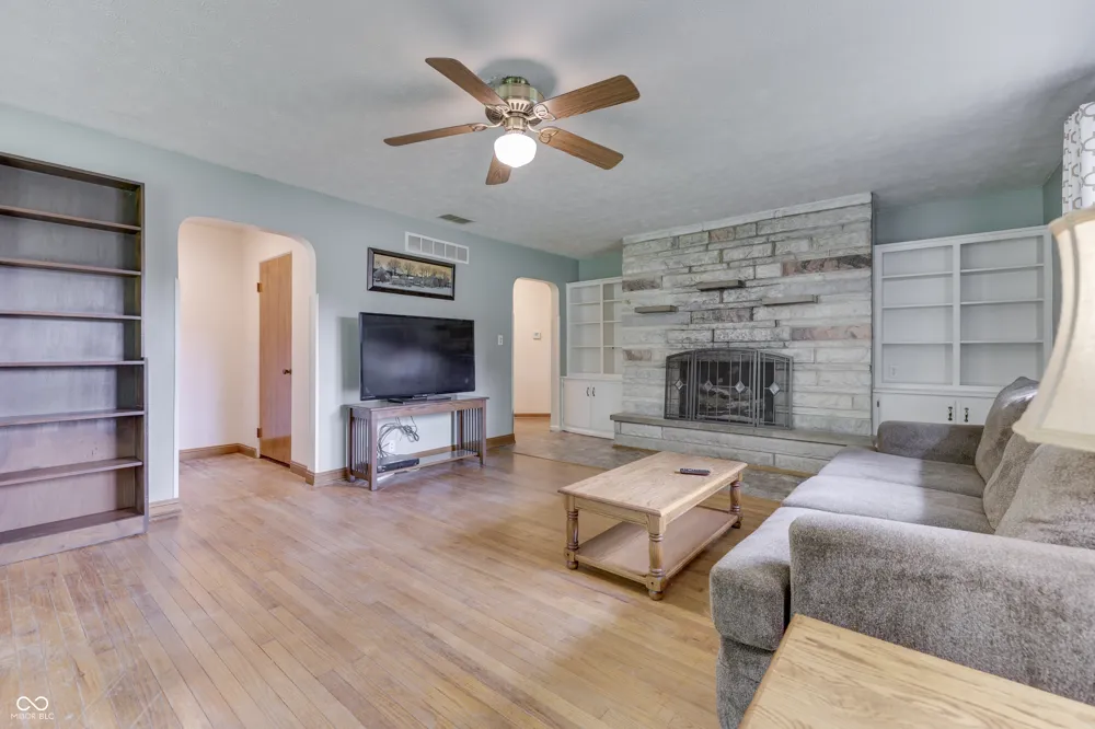 3608 London Road Fairland, IN 46126