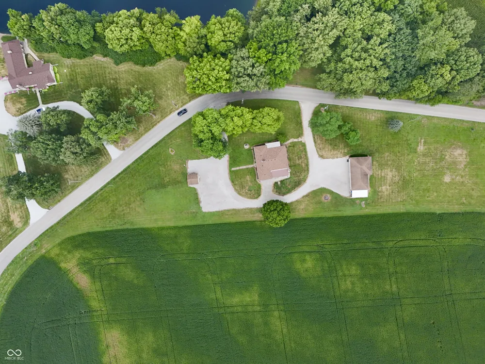 3608 London Road Fairland, IN 46126