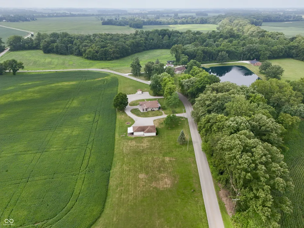 3608 London Road Fairland, IN 46126