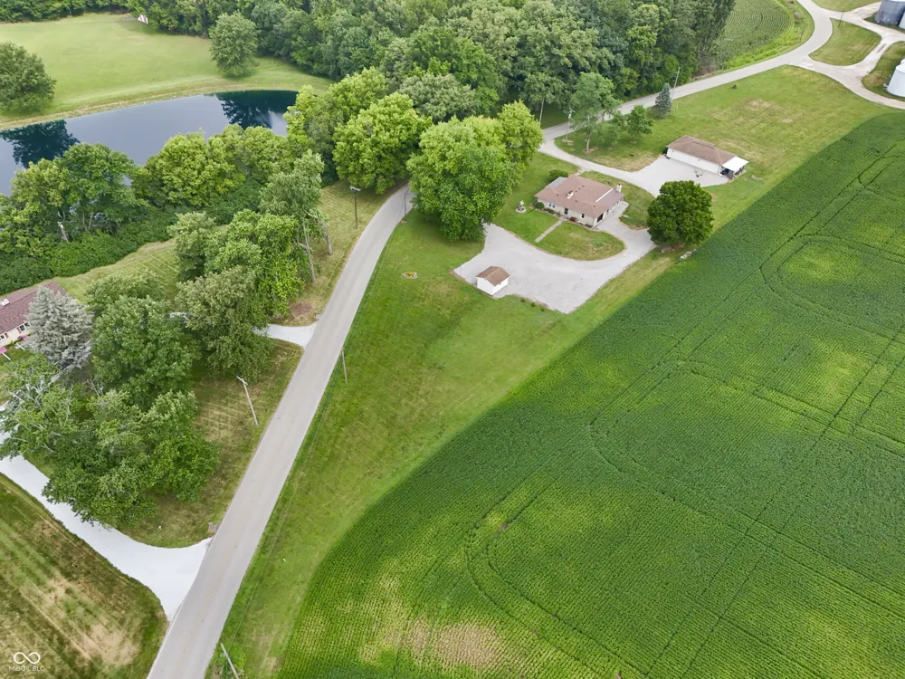 3608 London Road Fairland, IN 46126