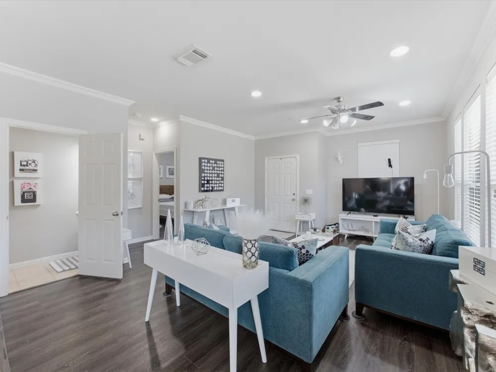 676 S Charles Street Lewisville, TX 75057
