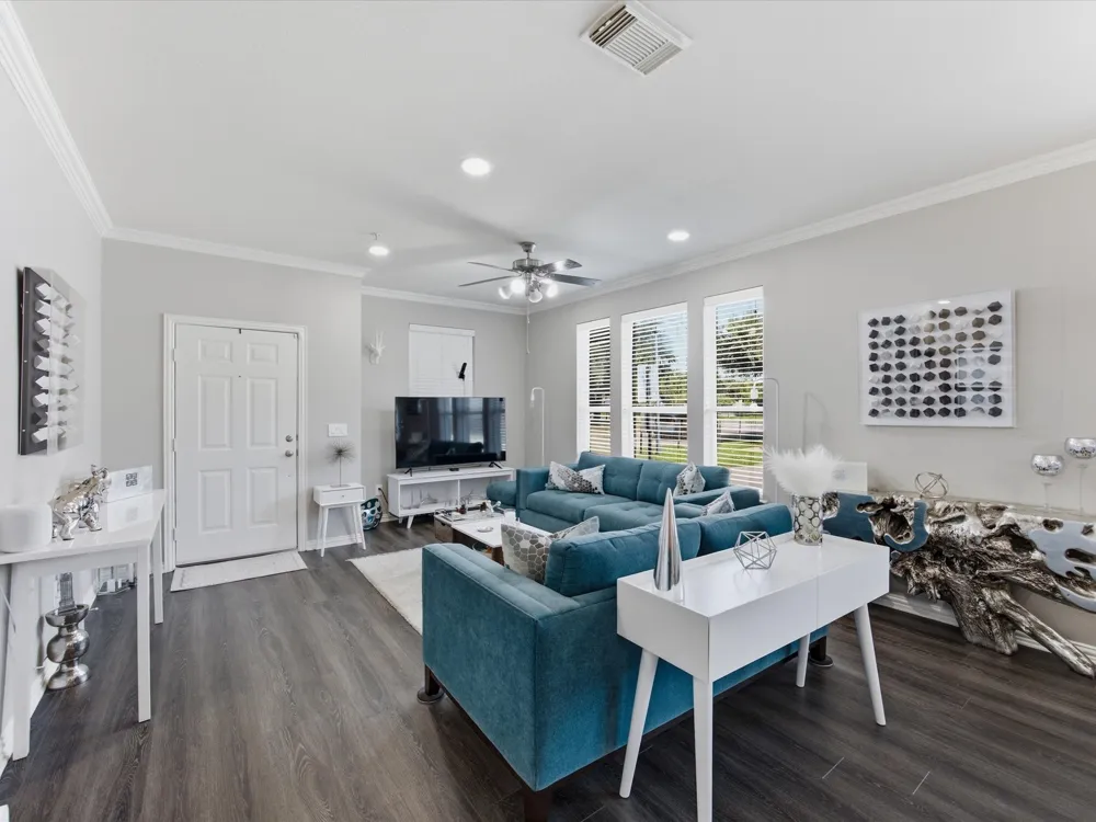 676 S Charles Street Lewisville, TX 75057