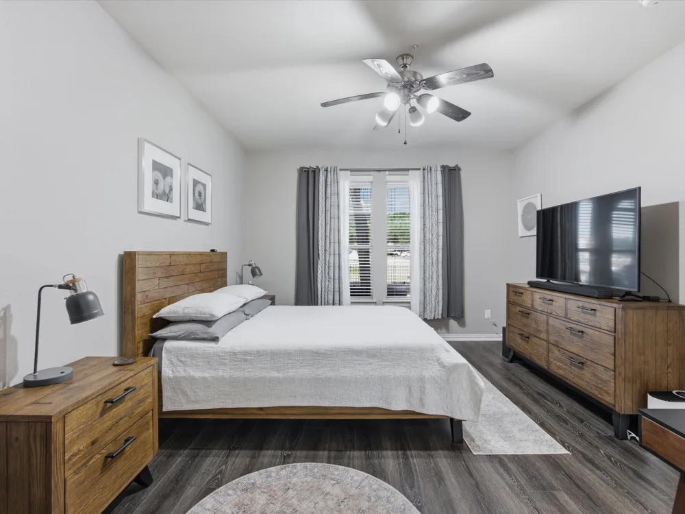 676 S Charles Street Lewisville, TX 75057