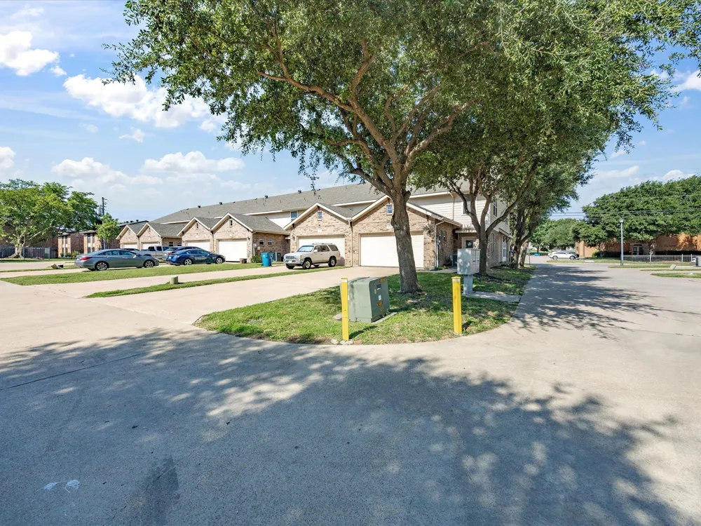676 S Charles Street Lewisville, TX 75057