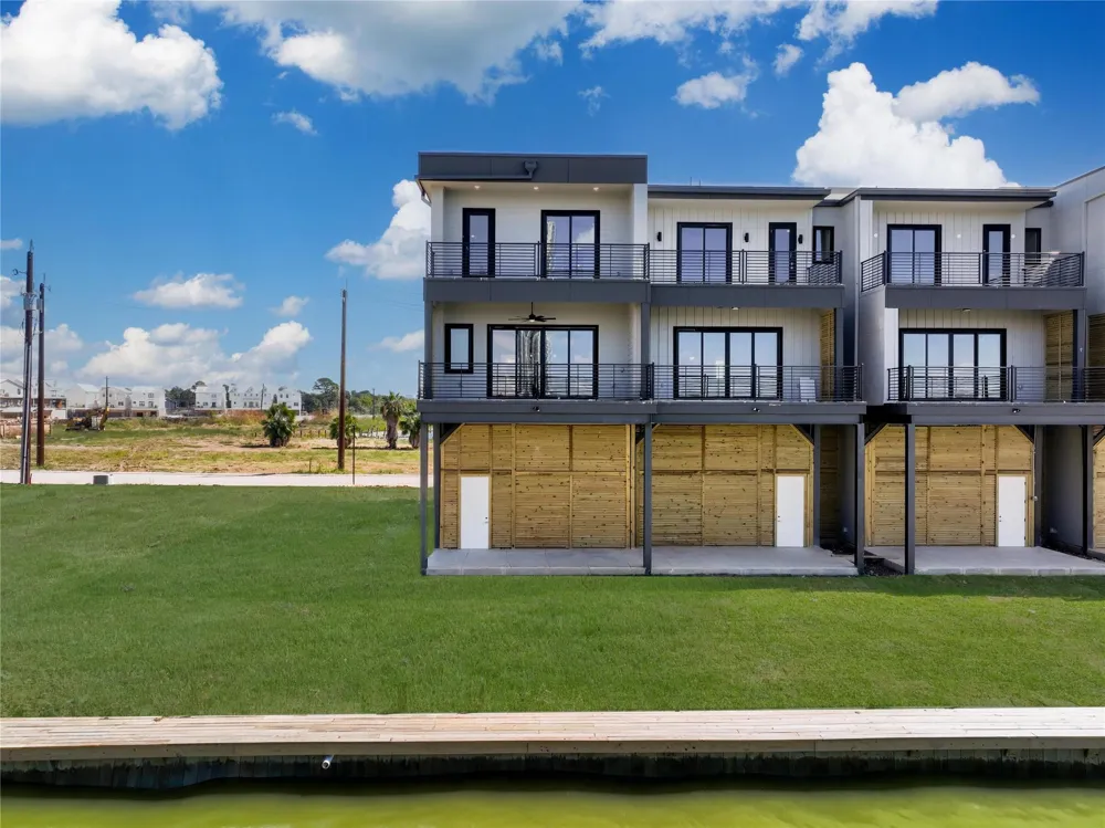4406 Tucker Lane Seabrook, TX 77586