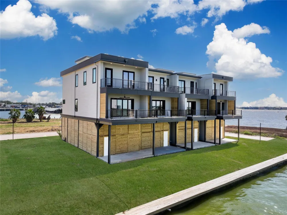 4406 Tucker Lane Seabrook, TX 77586