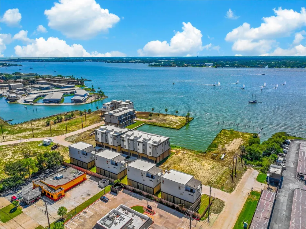 4406 Tucker Lane Seabrook, TX 77586