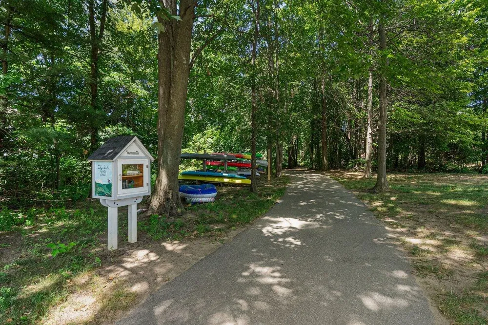 312 Sand Castle Drive Holland, MI 49424