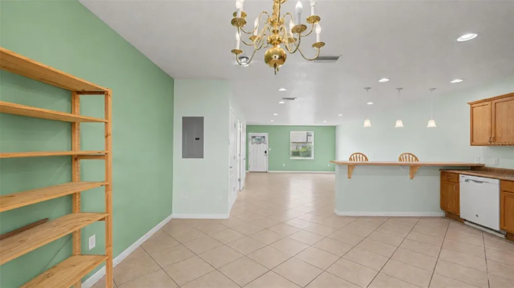 2106 PINE CHACE COURT Tampa, FL 33613