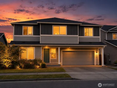 9135 Silverspot Drive SE