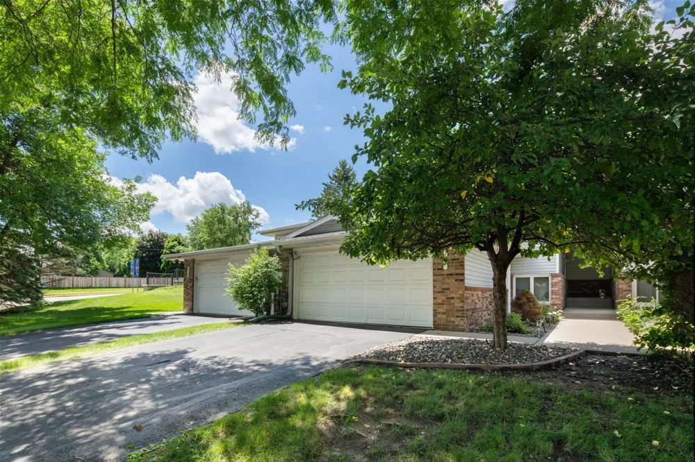 6140 Creek View Trail Minnetonka, MN 55345