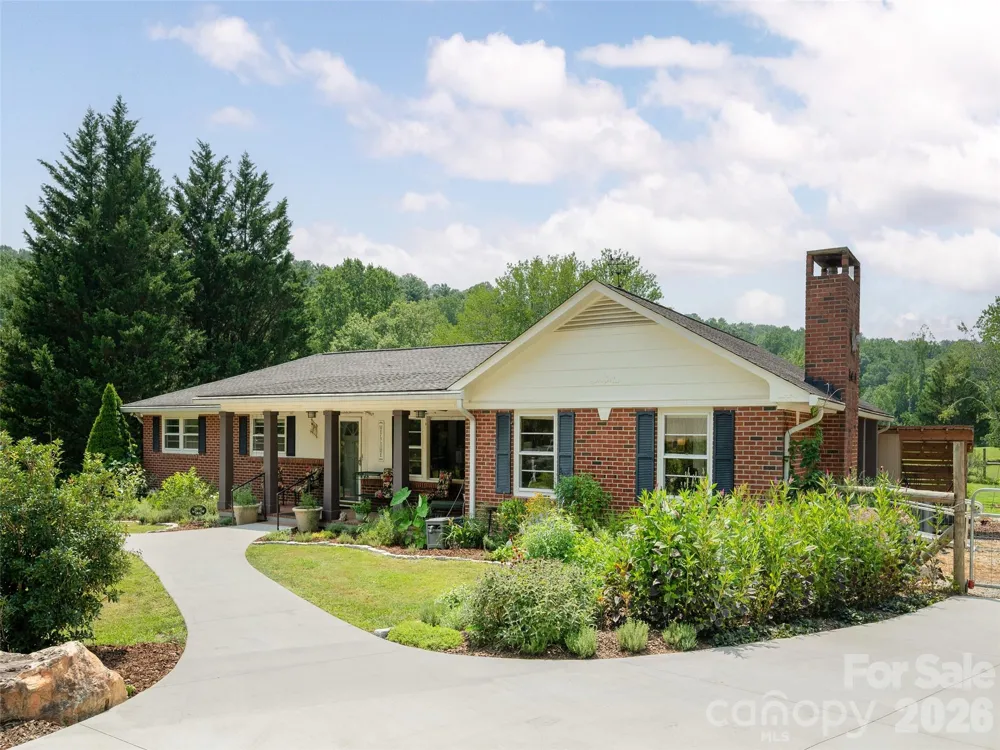 525 Carson Drive Hendersonville, NC 28791