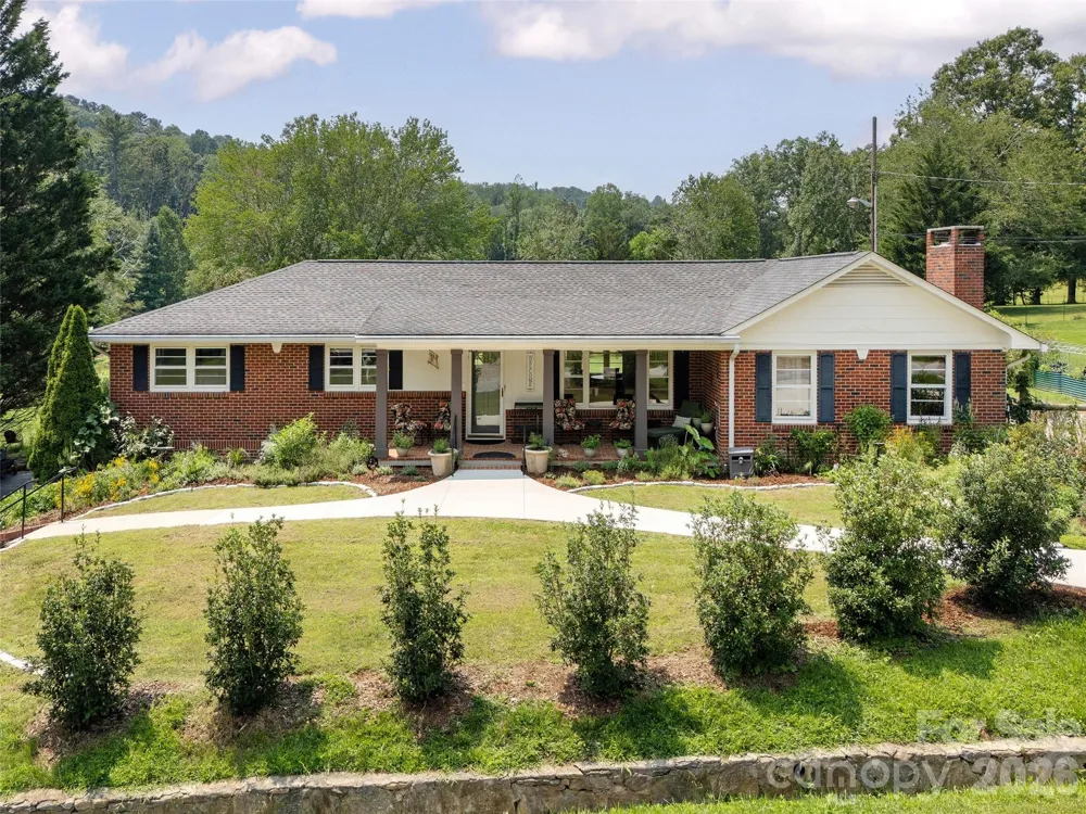 525 Carson Drive Hendersonville, NC 28791