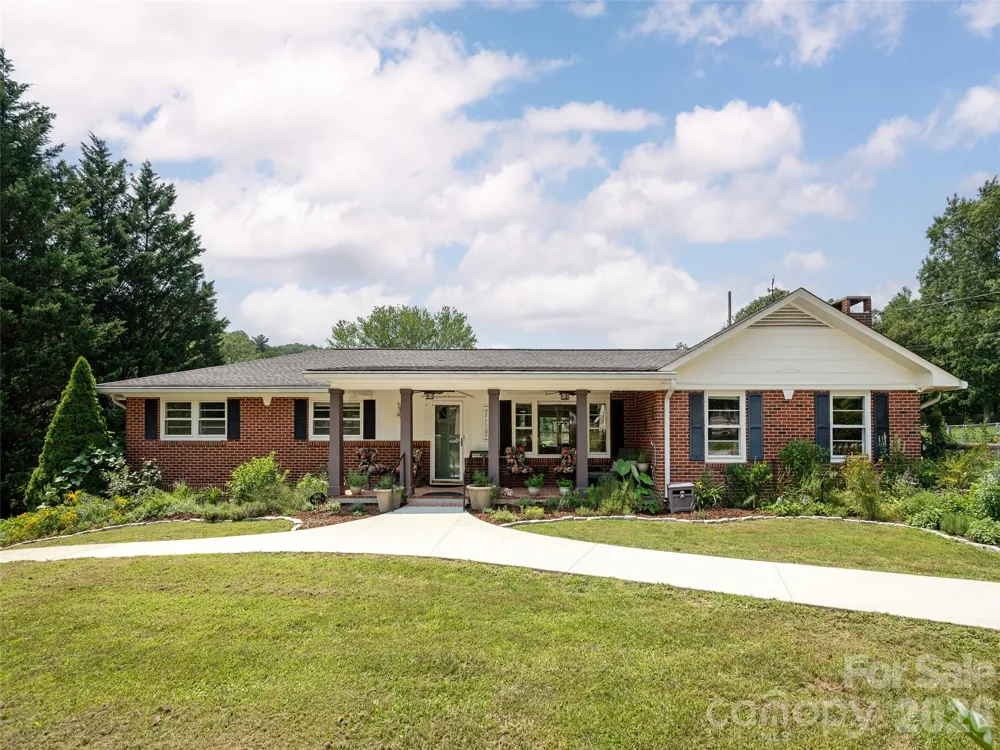 525 Carson Drive Hendersonville, NC 28791