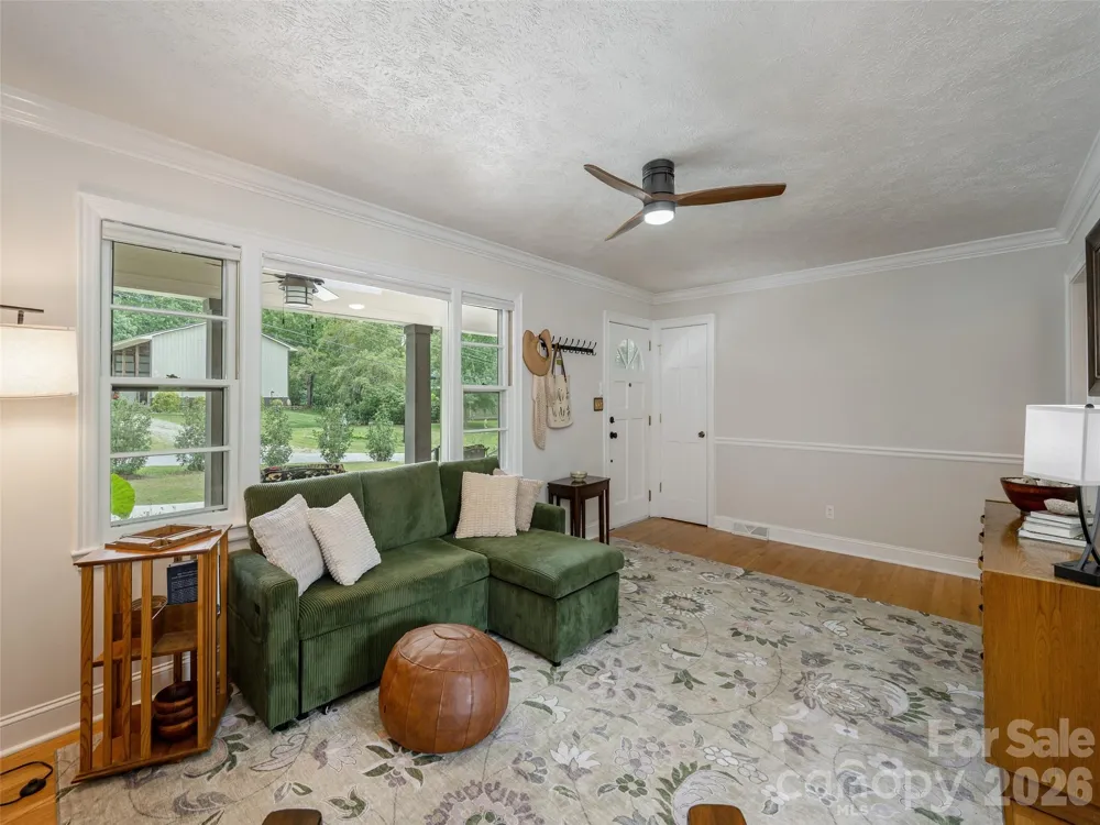 525 Carson Drive Hendersonville, NC 28791