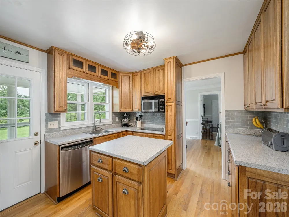 525 Carson Drive Hendersonville, NC 28791