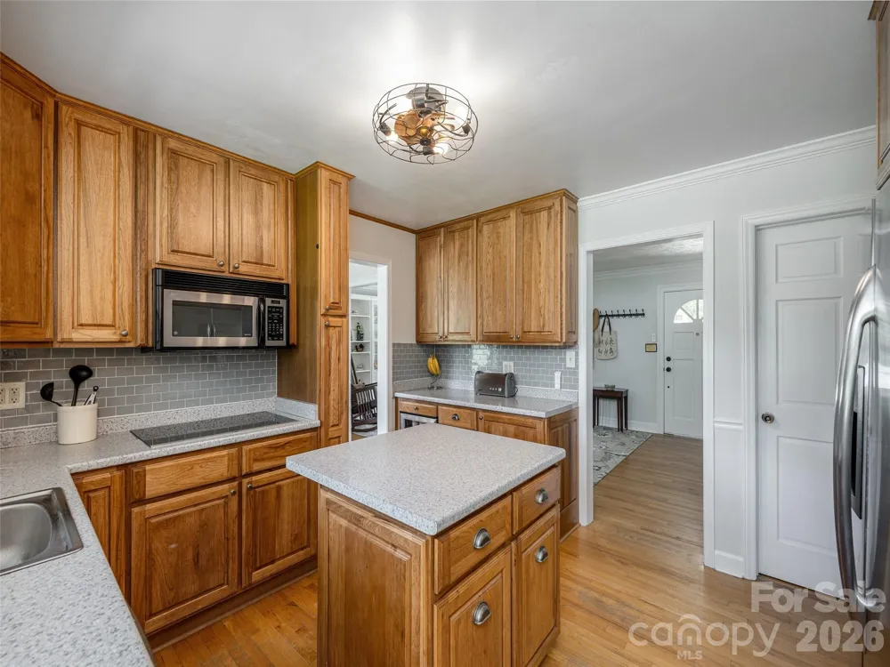 525 Carson Drive Hendersonville, NC 28791
