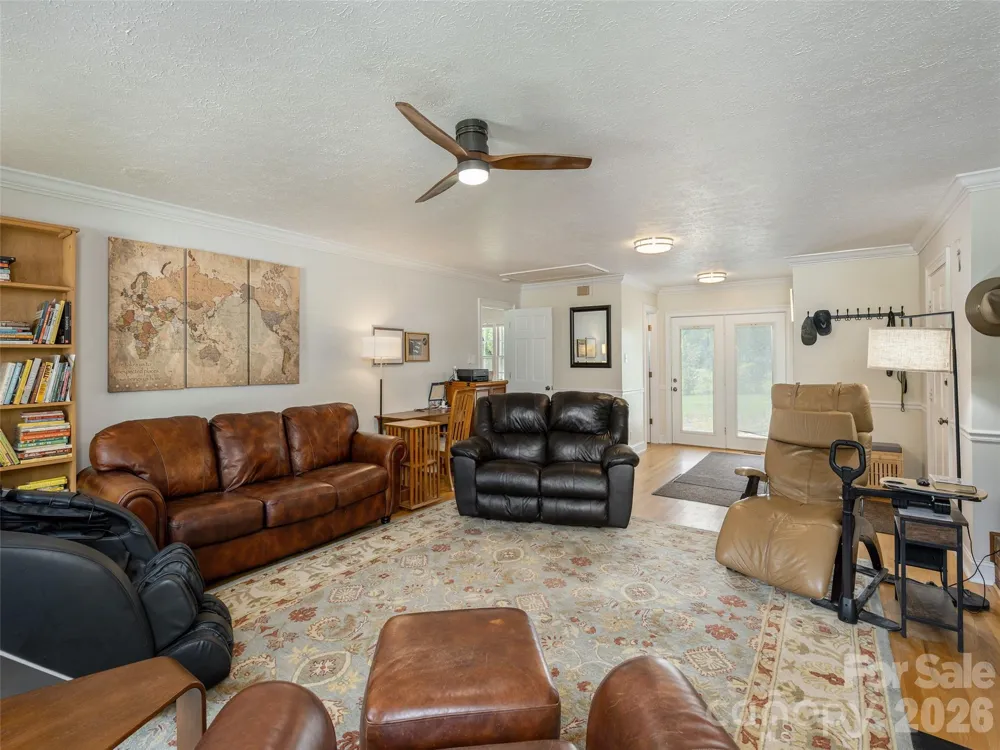 525 Carson Drive Hendersonville, NC 28791