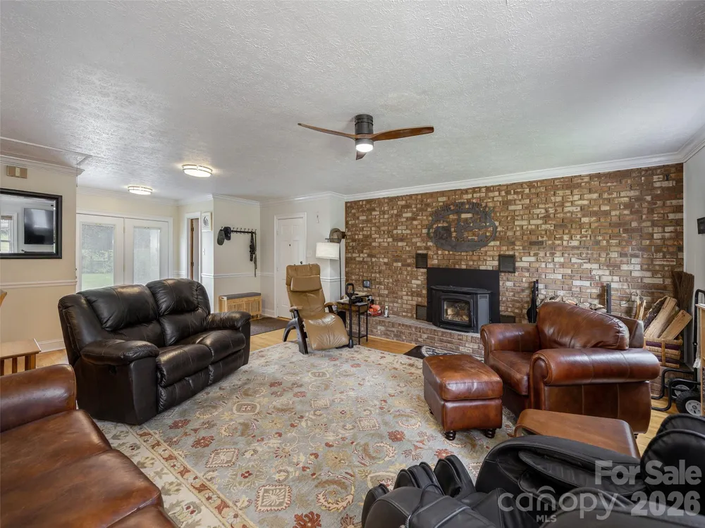 525 Carson Drive Hendersonville, NC 28791