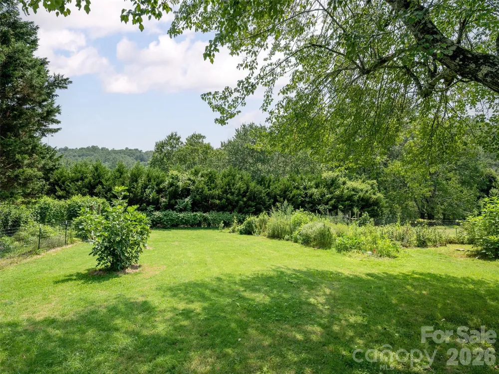 525 Carson Drive Hendersonville, NC 28791