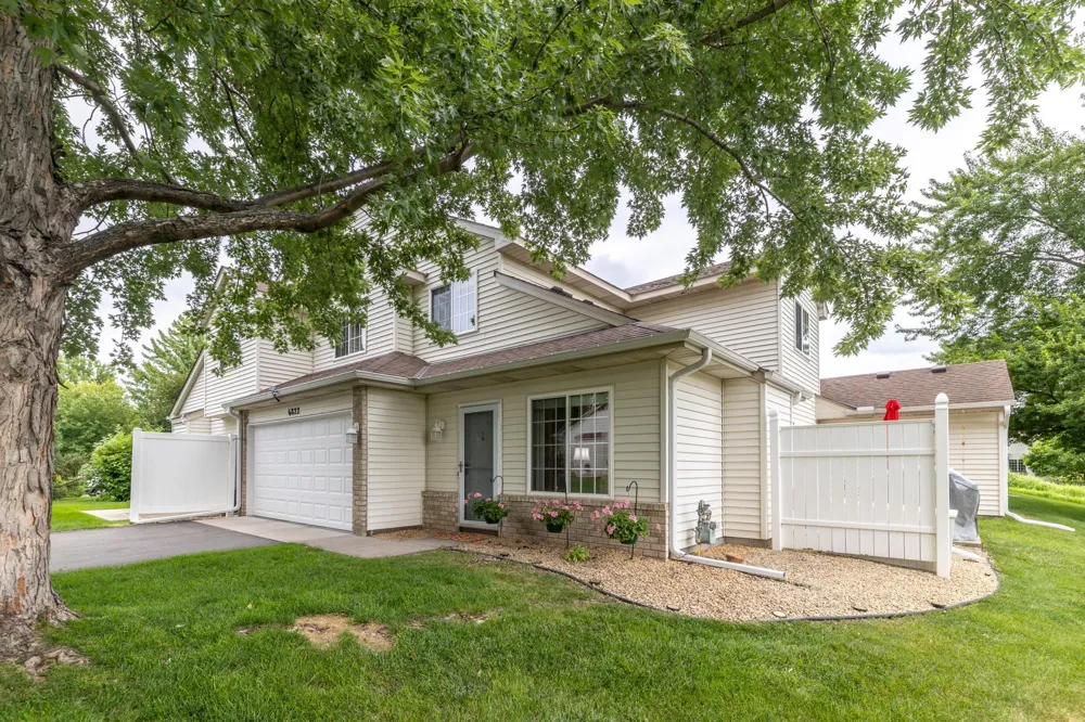 6822 Benton Circle #37 Inver Grove Heights, MN 55076