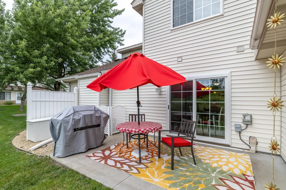 6822 Benton Circle #37 Inver Grove Heights, MN 55076