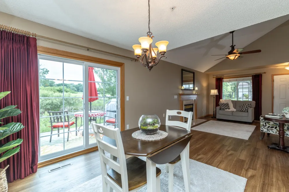 6822 Benton Circle #37 Inver Grove Heights, MN 55076