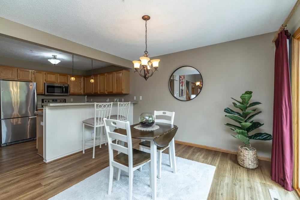 6822 Benton Circle #37 Inver Grove Heights, MN 55076