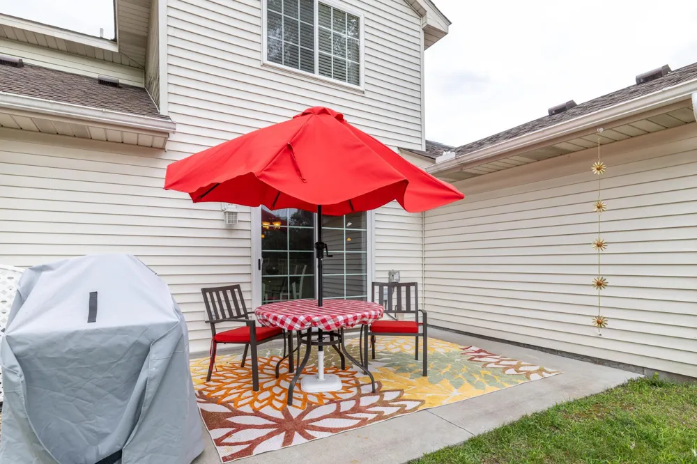 6822 Benton Circle #37 Inver Grove Heights, MN 55076