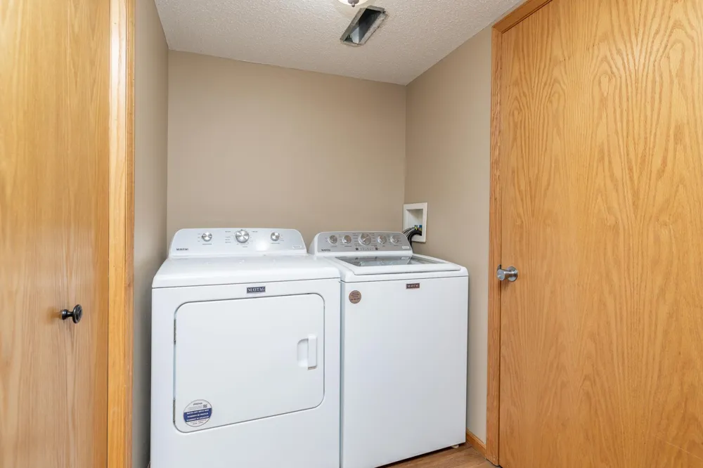 6822 Benton Circle #37 Inver Grove Heights, MN 55076