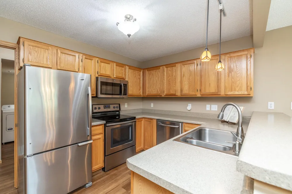 6822 Benton Circle #37 Inver Grove Heights, MN 55076