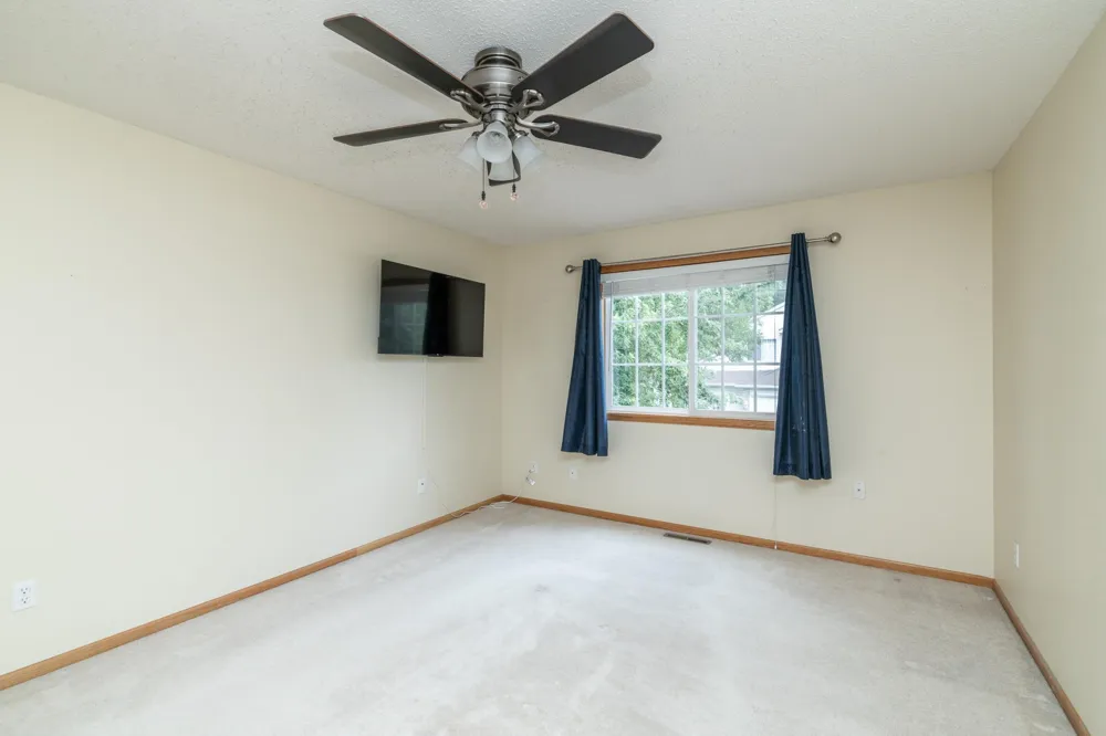 6822 Benton Circle #37 Inver Grove Heights, MN 55076