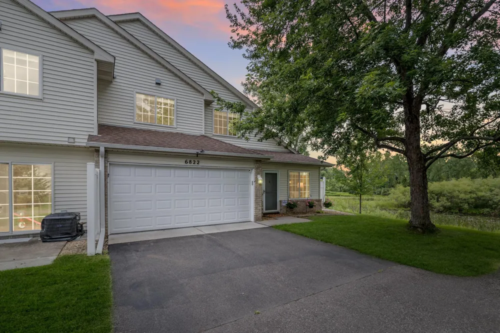 6822 Benton Circle #37 Inver Grove Heights, MN 55076