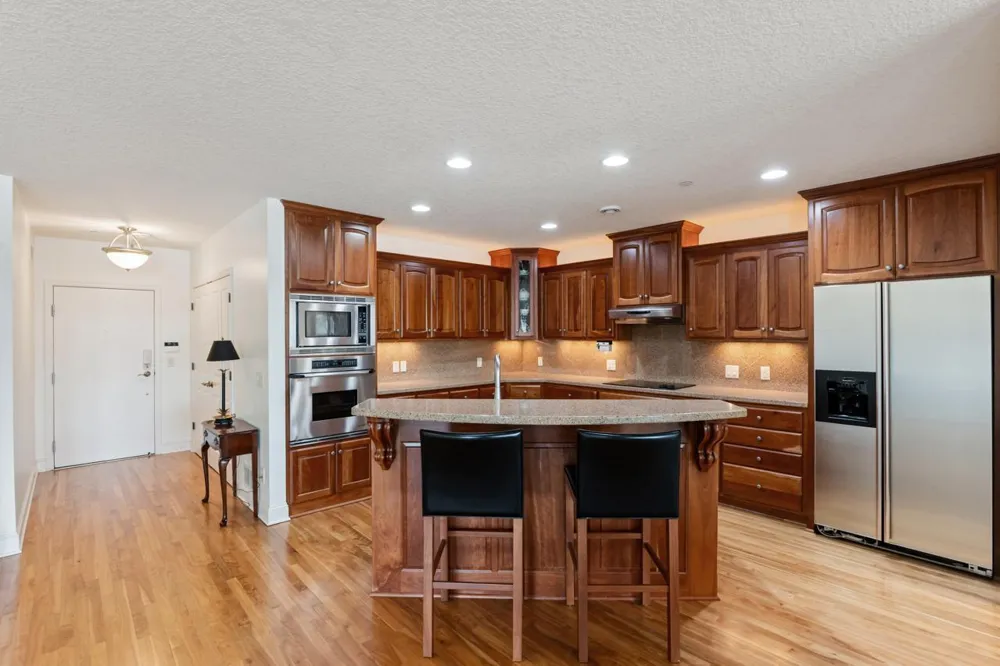21957 Minnetonka Boulevard #17 Excelsior, MN 55331