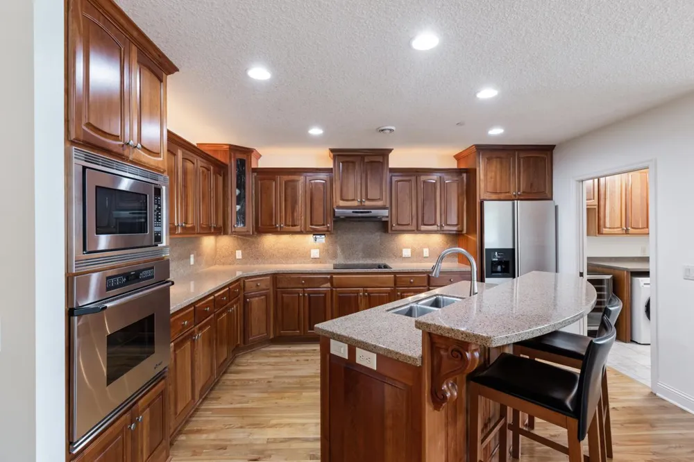 21957 Minnetonka Boulevard #17 Excelsior, MN 55331
