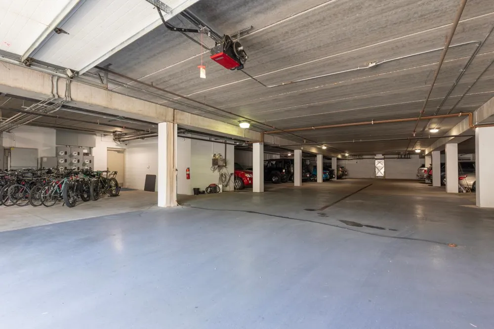 21957 Minnetonka Boulevard #17 Excelsior, MN 55331