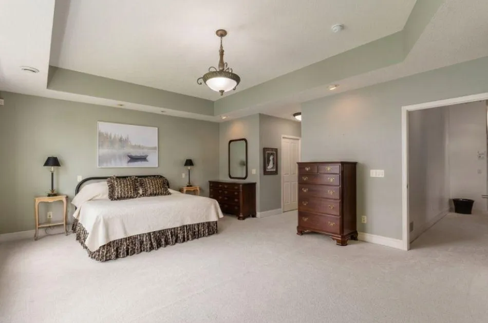 21957 Minnetonka Boulevard #17 Excelsior, MN 55331