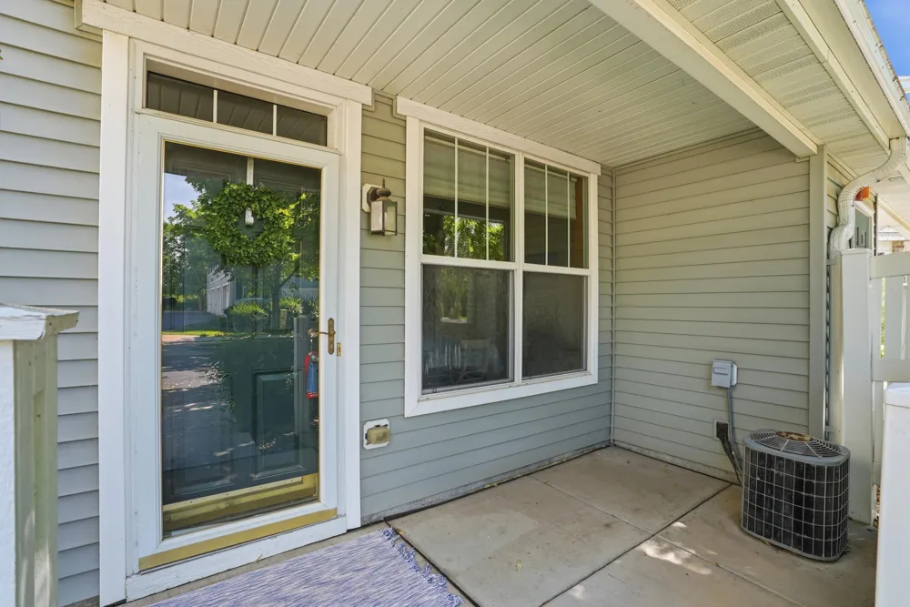 1601 Woodlynn Avenue #4 Maplewood, MN 55109