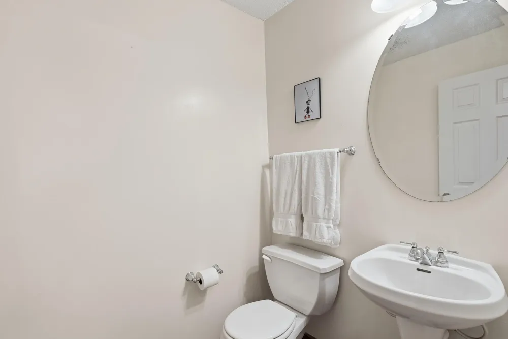 1601 Woodlynn Avenue #4 Maplewood, MN 55109