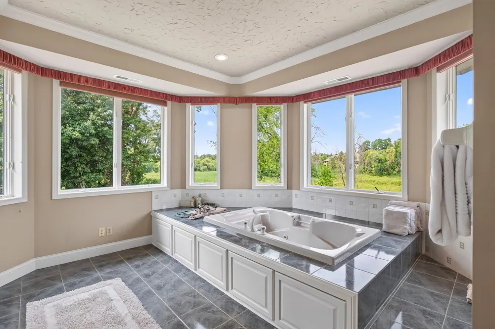 2300 Bantas Point Road Wayzata, MN 55391