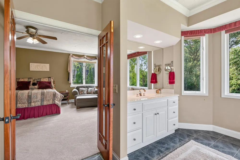 2300 Bantas Point Road Wayzata, MN 55391