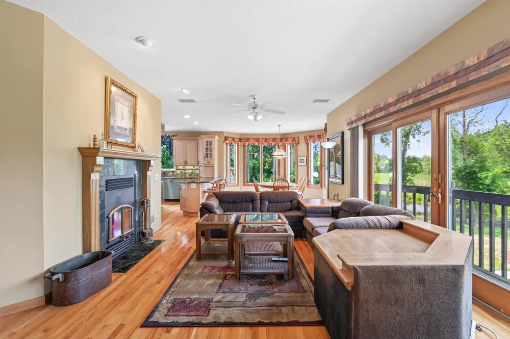2300 Bantas Point Road Wayzata, MN 55391