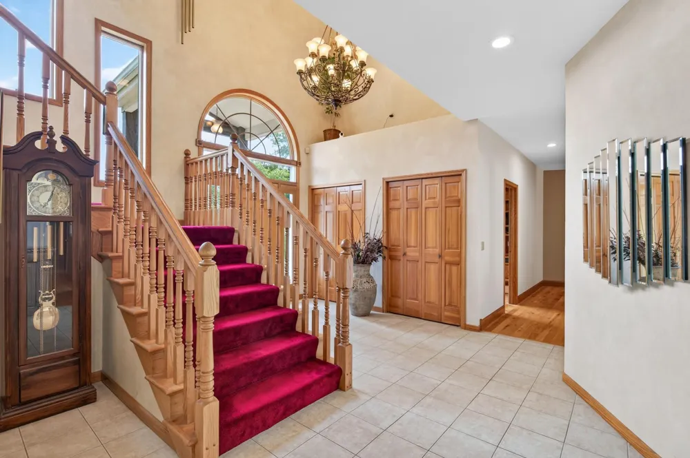 2300 Bantas Point Road Wayzata, MN 55391