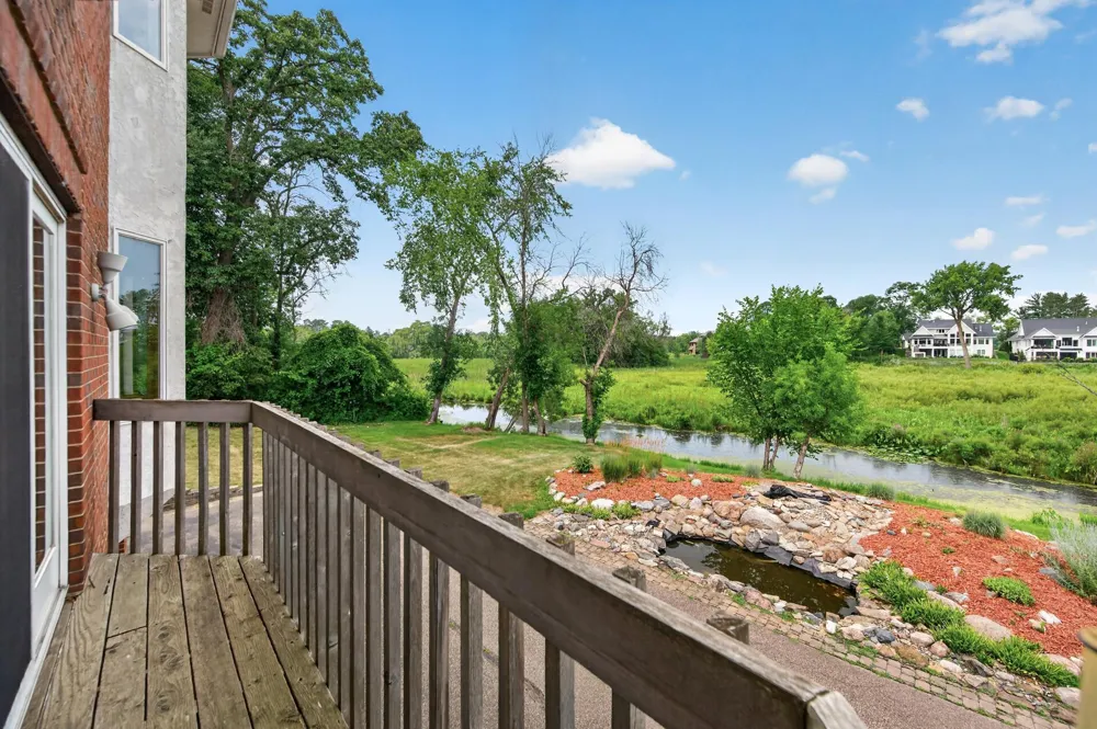 2300 Bantas Point Road Wayzata, MN 55391