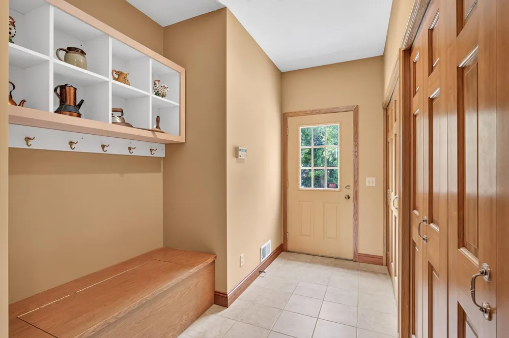2300 Bantas Point Road Wayzata, MN 55391