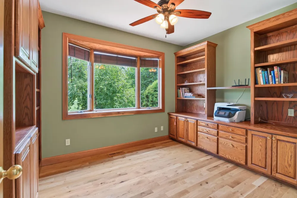 2300 Bantas Point Road Wayzata, MN 55391